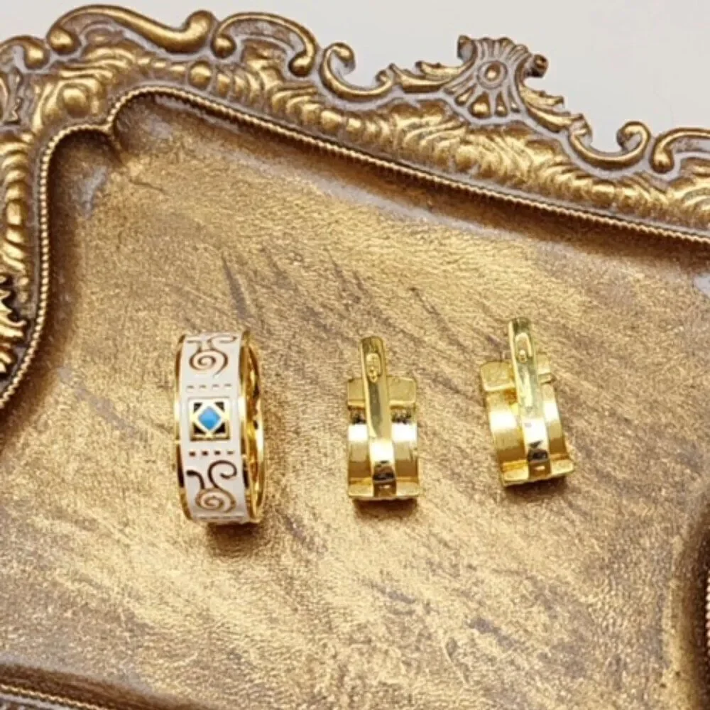 Cleopatra Jewelry Set Ring and Earrings - Picture 3 of 3